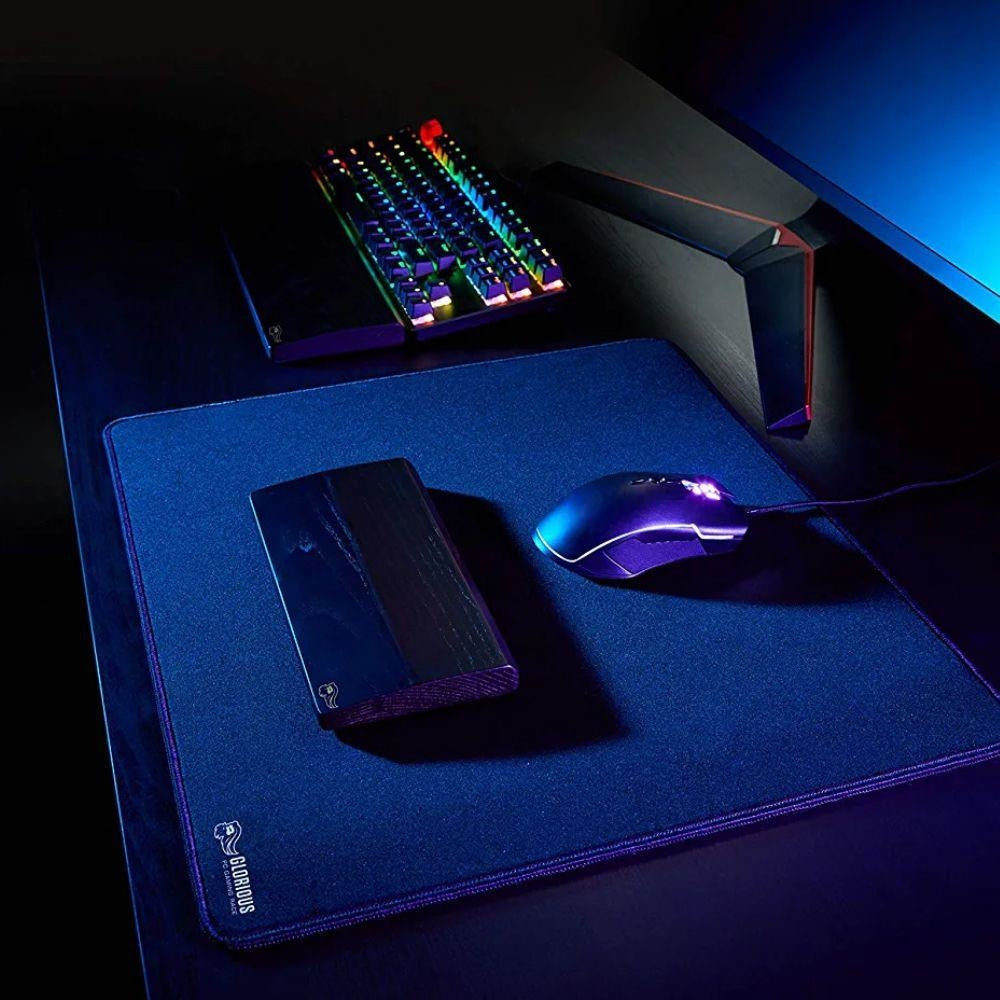 Glorious gaming mouse pad - Fun Touch