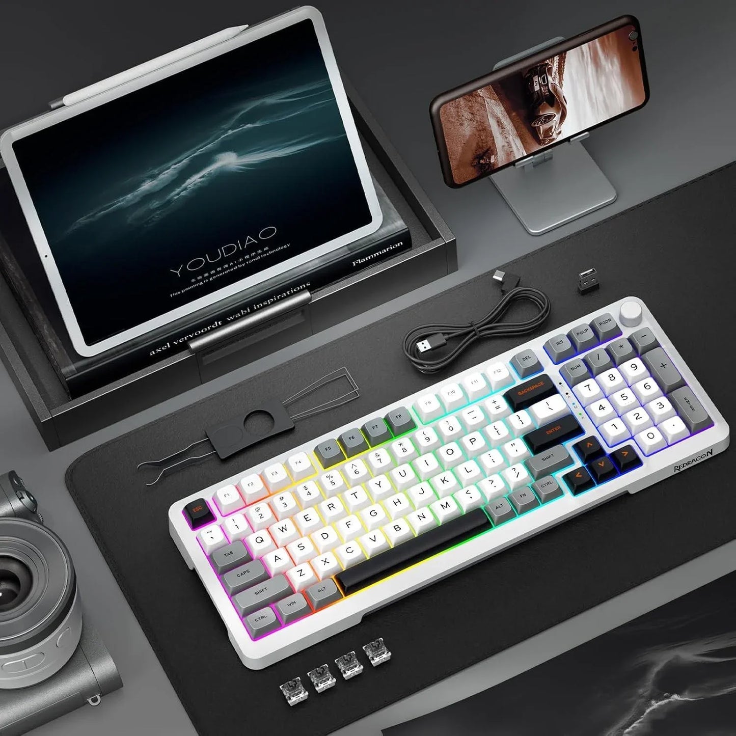 Redragon k688 gwl wireless mechanical keyboard 3 mode gasket mounted rgb