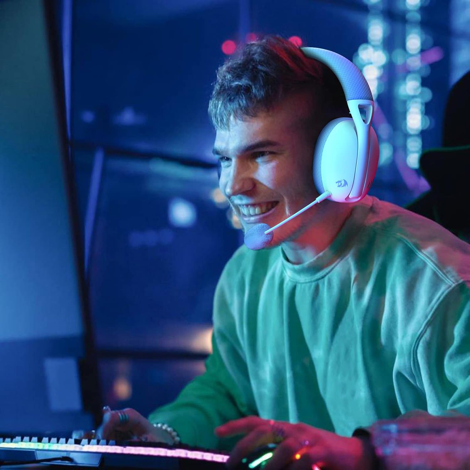 Redragon H848 BT Wireless Gaming Headset Lightweight 7.1 Surround Sound 40MM