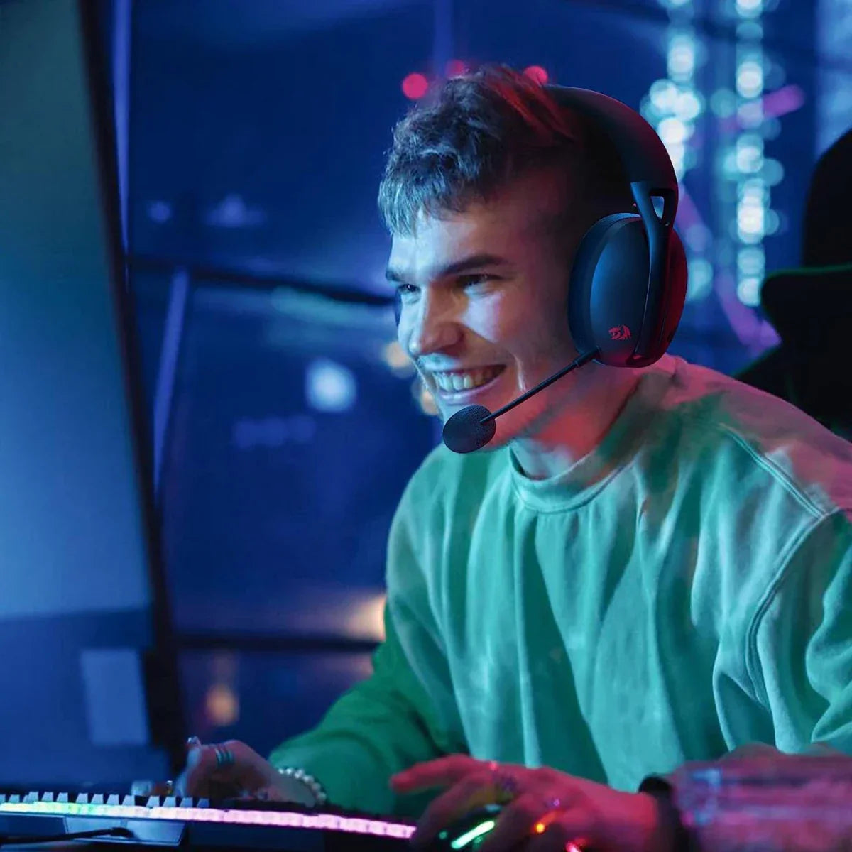 Redragon H848 BT Wireless Gaming Headset Lightweight 7.1 Surround Sound Audio